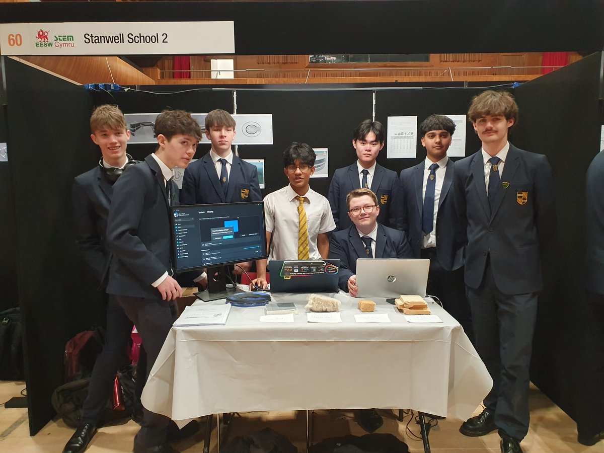 Physics_2XL's tweet photo. Well done to year 12 students presenting their engineering projects at the EESW finals. https://t.co/Alx4N11kjV