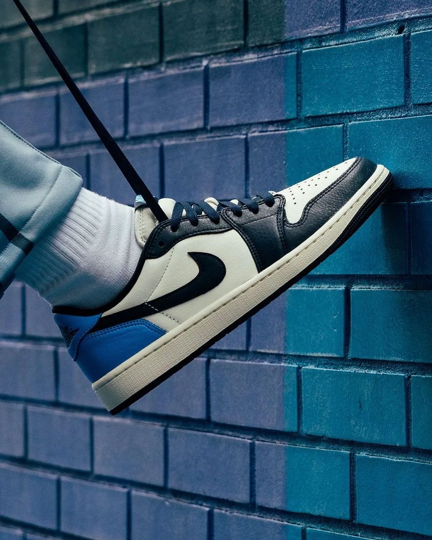 TOMORROW ⚡️
Ad: Air Jordan 1 Low OG 'Obsidian' 

Nordstrom mavely.app.link/e/DDq7GXS6jPb
Foot Locker howl.link/a8ua79b4q0u8l
Grinmore grinmorestore.com/products/air-j…
Hibbett tkqlhce.com/click-10137380…
Shiekh sovrn.co/6pkm42c
Nike howl.link/k0gy6zbvfa7y6