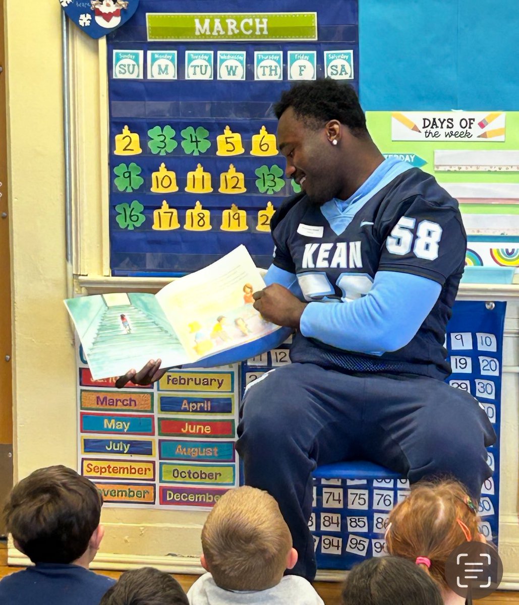 CoachGarrett53's tweet image. Thank you to the Watchung Elementary School in Middlesex for having us today!
Stressing the importance of reading to K-3 graders
#ReadingisFUNdamental

-Another Friday
-Another Community Service
-Another opportunity to: 

GROW ON GOOD SOIL

#MBK
F. I. G. H. T. 

Love ❤️ our guys