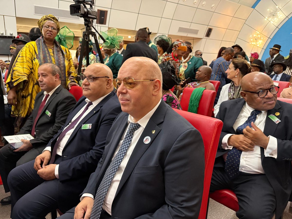 APS_Algerie's tweet photo. Représentant le #président_de_la_République 🇩🇿, #Rebiga prend part aux cérémonies de commémoration du 35e anniversaire de la fête d'indépendance de la #Namibie 🇳🇦 et d'investiture de la présidente élue

🔗https://t.co/lpqZmiDYZZ https://t.co/f5Fak5IGGf