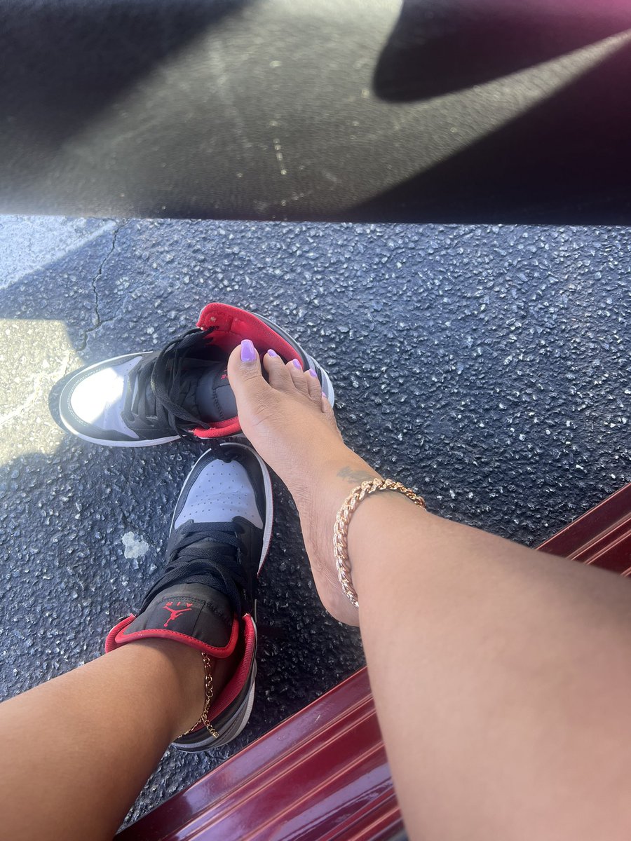 DommeDomKay's tweet photo. Come
Smell 
My 
Feet https://t.co/UC8ZuL7Obv