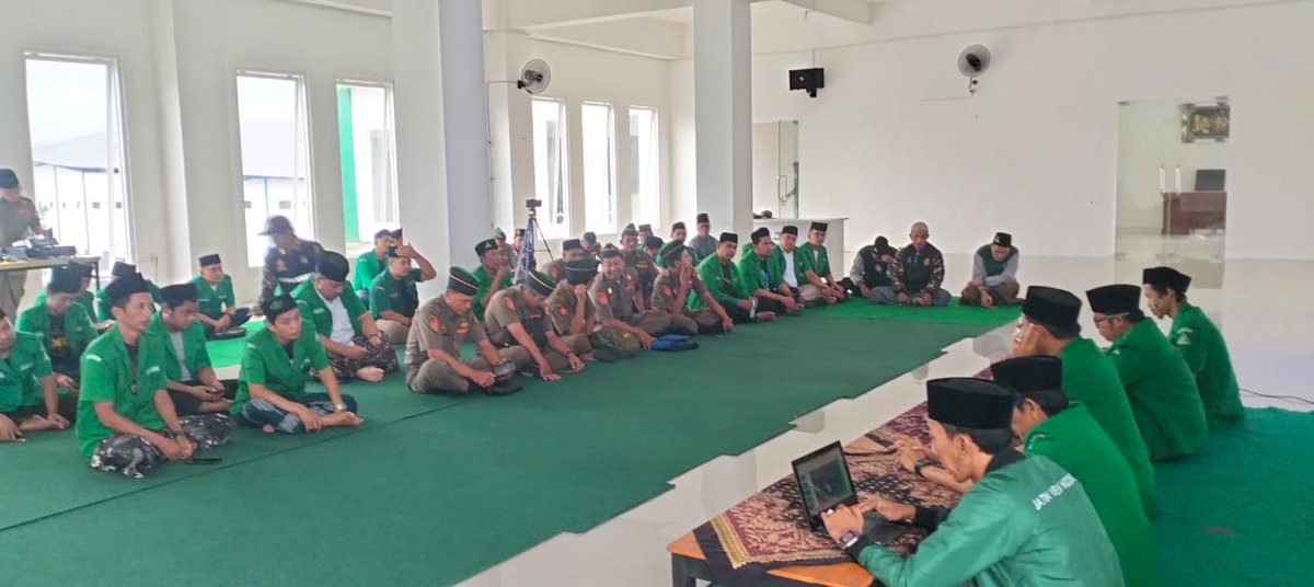 pcansormalang tweet media