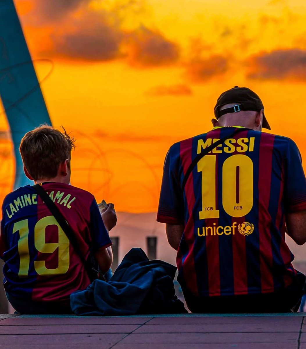 Como el otro día fue el día del padre queremos celebrarlo con todos nuestros seguidores y seguidoras de #LCDC

SORTEAREMOS una camiseta del #Barça a elegir.

👀 Para participar:

- Dar RT 🔄 y MG ❤️ a este tweet 

- SEGUIR a <a href="/futbolezco/">futbolez</a> y <a href="/LaCasaDelCuler/">LaCasaDelCuler 🏠💙❤️</a> ✍️

- Menciona a un amigo