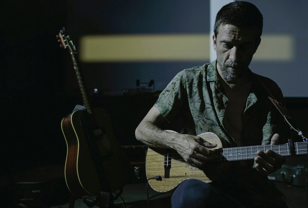 HanksThomas26's tweet image. Manel Cruz atua no Centro Cultural de Paredes este sábado

#paredes #valsousatv #sapo 
valsousatv.sapo.pt/2025/03/21/man… 
@CMParedes