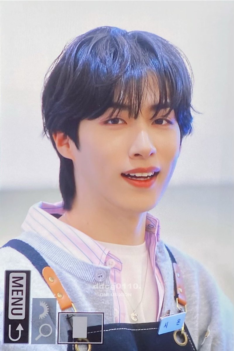 250321 멤버: 전 강아지 좋아해요..
ㄴ나? 😬

#손동주 #시온 #XION #シオン #원어스 #ONEUS #ワンアス