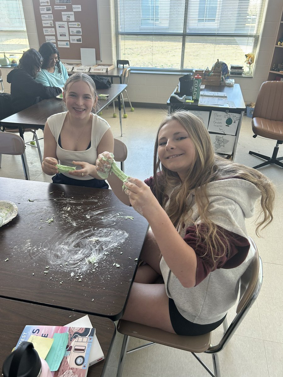 Mrs. Davis tweet media