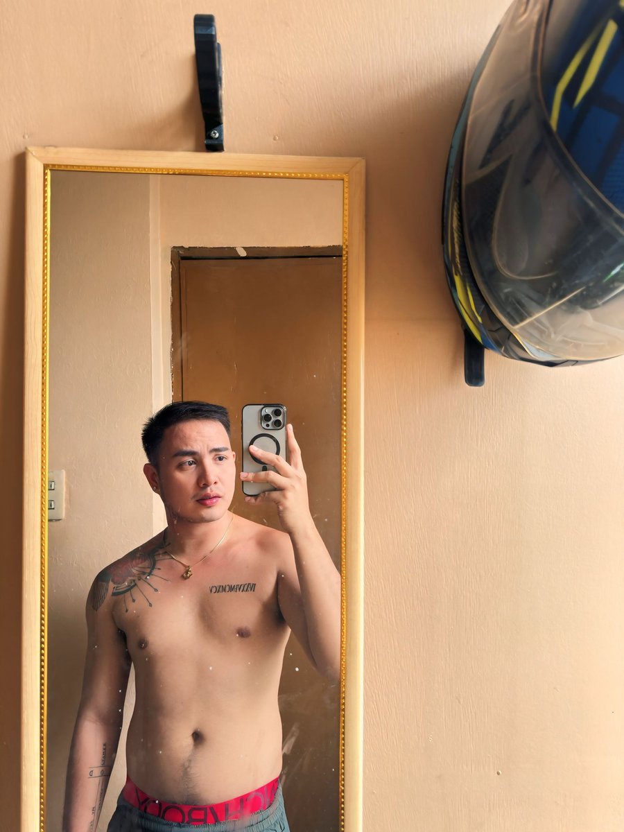 luhod o tuwad? 

tweet for more 💦