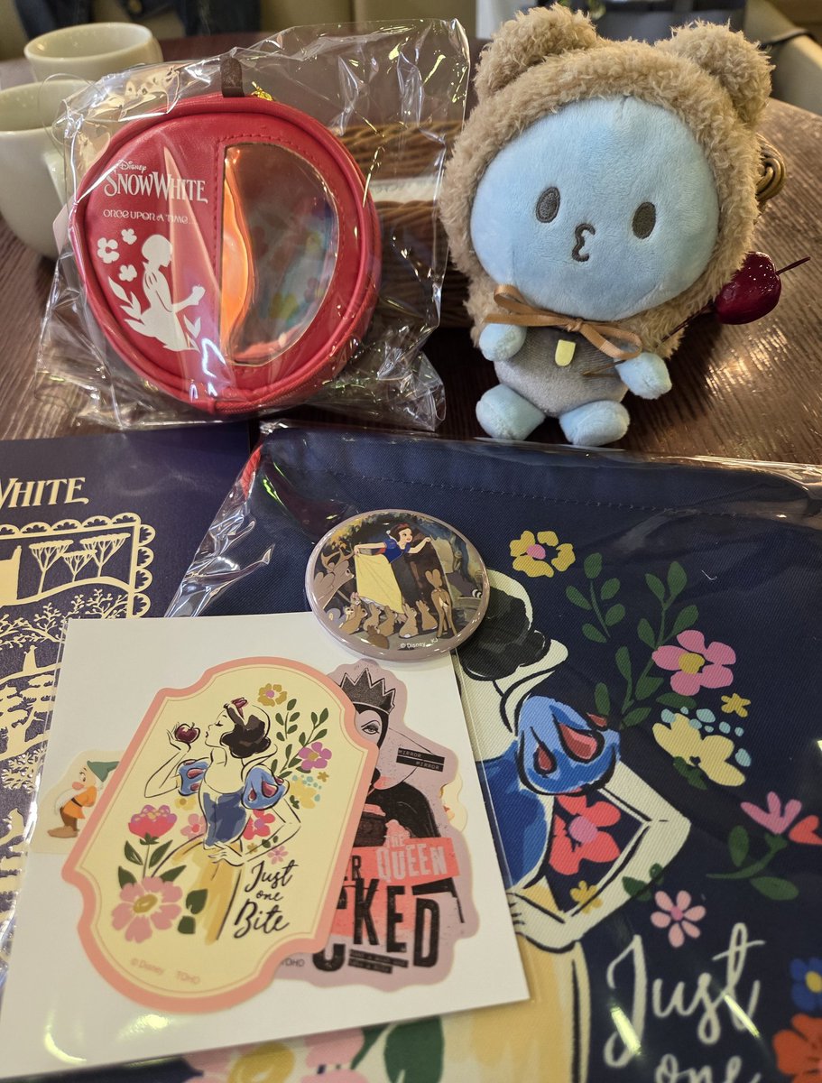 minn_chab's tweet photo. 白雪姫見てきたー!!
純喜くんのジョナサン演技が本当に自然で純喜くんのお声なのにジョナサンがそこにいる感じで感動した😭

また公開中に絶対見に行きたい!!!

#JO1 #白雪姫
#KONOJUNKI #河野純喜 https://t.co/eu8ww7Oe9I