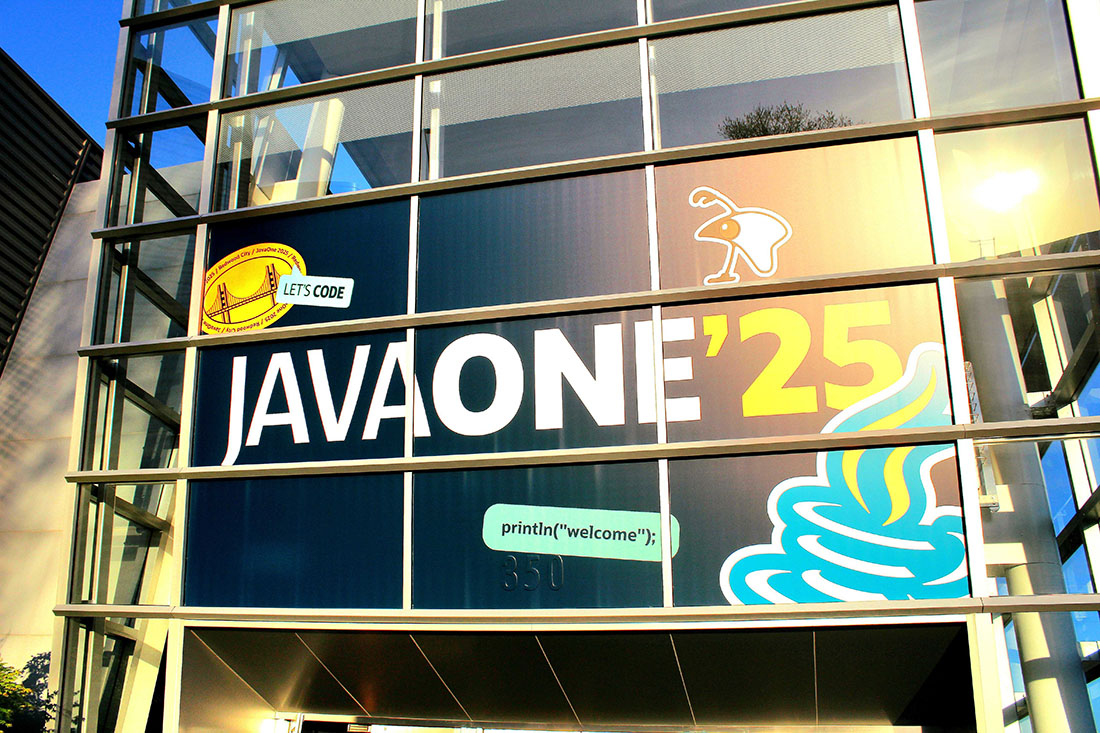 java's tweet image. 🌎 45 Countries represented
☕ 900 Cups of specialty coffee served
🏎️ 300 Oracle Red Bull Racing Simulator laps
📸 20,600 Stickers
Thank you to everyone who attended #JavaOne 2025 and helped make it a HUGE success! Until next time. ✌️