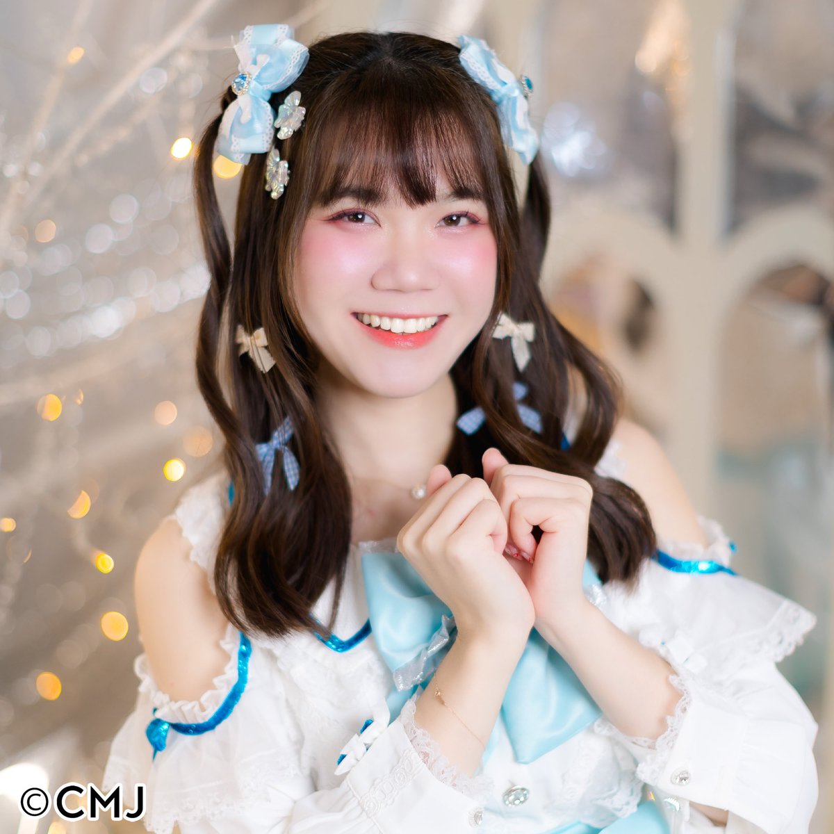 Kurara_cmj's tweet photo. ホワイトデー 🩵🪽
ไวท์เดย์ที่ฉันเฝ้าคอย ♡
Howaitode
🍫Chocolatière 4th Single 💌
🍼KURARA
💌22 MARCH 2025
#Howaitode
#KuraraCMJ
#KuraraChocolatiere
#Chocolatiere https://t.co/xECz2wJ9Vf