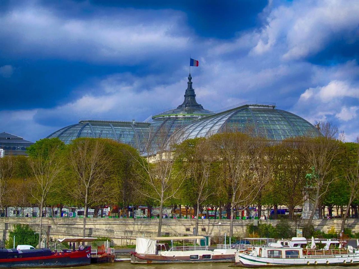 HorsewebDe's tweet photo. Das Saut Hermès in Paris ist gestartet - erster Sieger war Martin Fuchs (SUI) mit dem Hannoveraner Commissar Pezi. Ab heute gibt es zehn Prüfungen und vielleicht " le printemps à Paris"...
https://t.co/RfEmEaXfbF
#springreiten #pferdesport #hermés #MartinFuchs #Paris https://t.co/5qNBHdWsYI