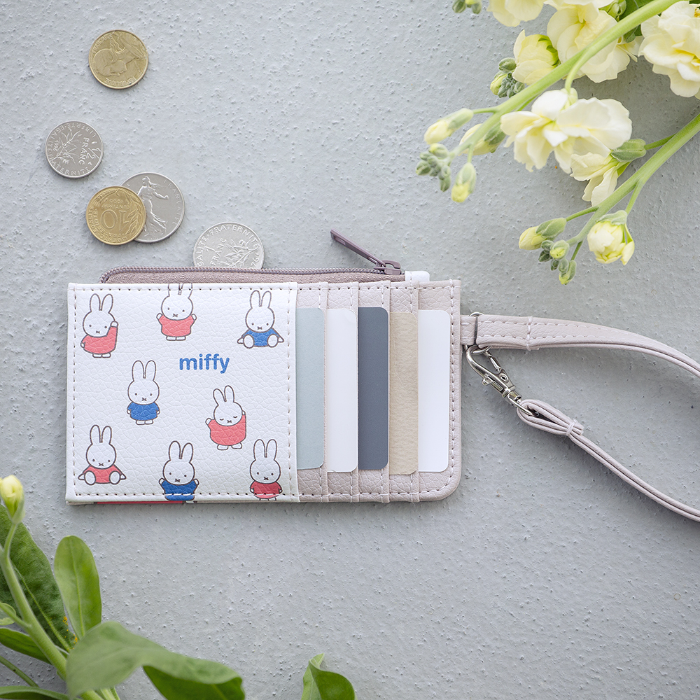 今日3/22（土）発売の「ゼクシィ」5月号は「ミッフィー カード＆コイン