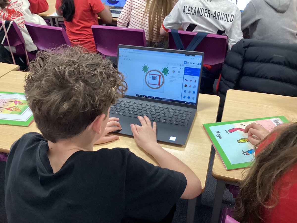HBJSCH63's tweet photo. In 6C we have been using Tinkercad to create our own 3D designs of The Benin Kingdom. #HBJSDT #HBJSComputing #HBJS6C https://t.co/IMxbdvOOhQ