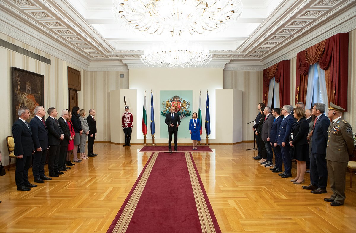 ItalyinBG's tweet photo. L’Amb. Zarra è stata insignita dell’onorificenza🇧🇬dell’Ordine “Cavaliere di Madara” di I Classe, conferita dal Presidente Radev, per i meriti nel rafforzamento e nello sviluppo dei legami politici, economici e culturali tra🇧🇬e🇮🇹 e come alto apprezzamento della sua professionalità https://t.co/3l0ONewK2Z