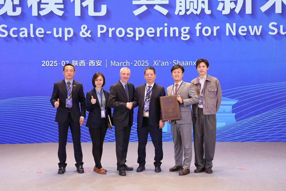 During COMAC's supplier conference, Safran Seats received the Customer Service Excellence Award for the quality of its aftermarket service. With over 1,000 seats delivered for the C919 and C909, Safran Seats continues to provide reliable and efficient support.
#SafranSeats #COMAC