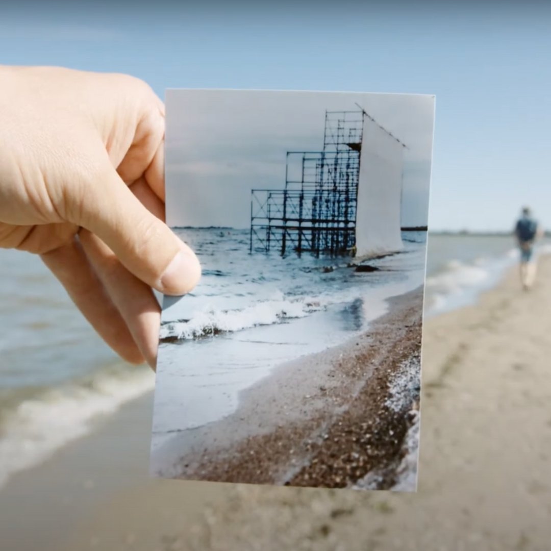 GimliFilm's tweet photo. We want to see the past 25 years of GIFF through your eyes! Whether it’s a candid beach moment, a filmmaker Q&amp;A, or a hilarious memory with friends, we want it all. No photo is too silly or serious. Share your GIFF memories by emailing them to us at info@gimlifilm.com. https://t.co/kDlekK1d9d
