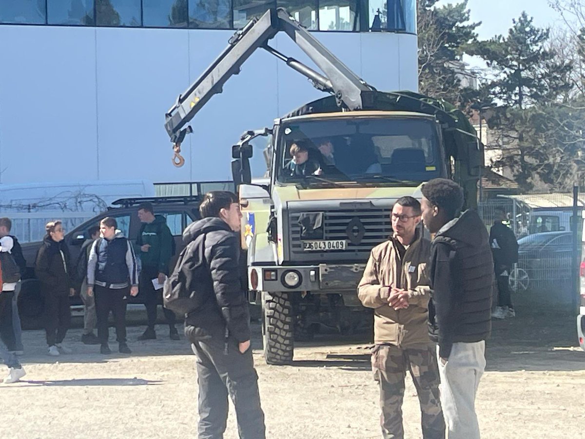Collège Jacques Brel Vesoul (@brelvesoul) on Twitter photo #worldskills #Metiers
Nos élèves de 4eme se sont rendus à Dijon pour assister à la finale régionale des Worldskills 2025
Une belle découverte des métiers
<a href="/acbesancon/">Académie de Besançon</a> @wordskilsfrance <a href="/DSDEN70/">DSDEN de la Haute-Saône</a> #worldskills #Metiers
Nos élèves de 4eme se sont rendus à Dijon pour assister à la finale régionale des Worldskills 2025
Une belle découverte des métiers
<a href="/acbesancon/">Académie de Besançon</a> @wordskilsfrance <a href="/DSDEN70/">DSDEN de la Haute-Saône</a>