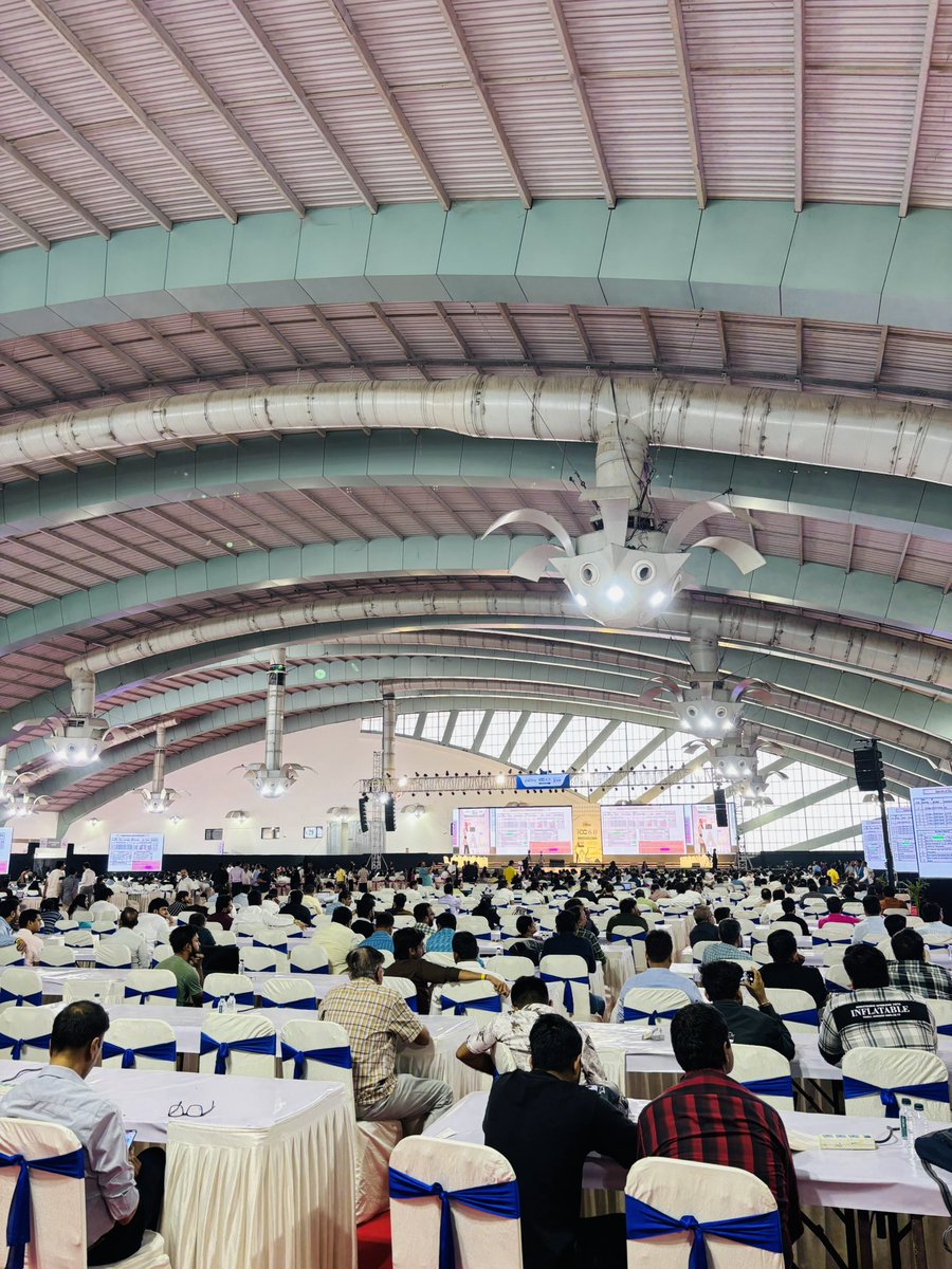 TradersCafe_blr's tweet photo. Live from IOC 6.0! 📸
Engaging conversations, a packed house, and an electric atmosphere. Traders Cafe is making waves at the SIECC Convention Centre, Surat!

#IOC6 #TradersCafe #Derivatives #StockMarket

@jiyani02 
@TradersCafeHyd 
@TraderscafePune 
@VizagTraders https://t.co/pall5Jkzk9