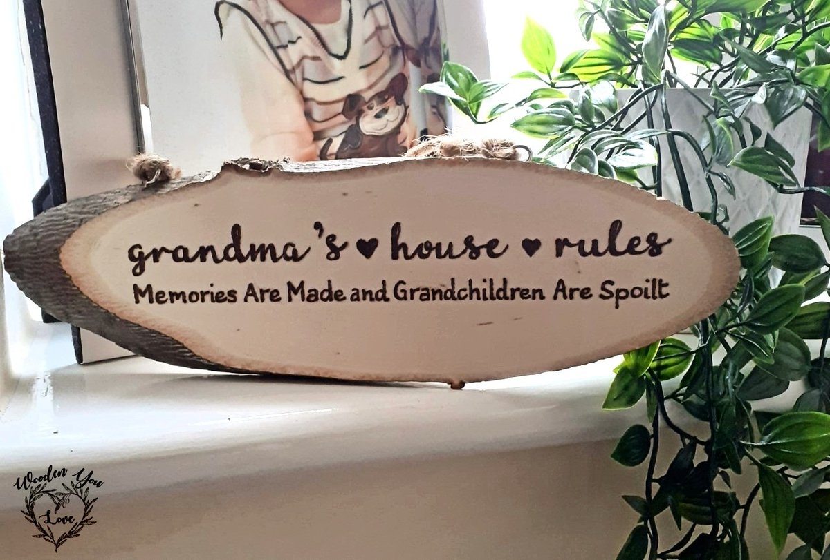 This hand burnt sign is a lovely gift for grandma from the grandchildren. A lovely gift for #MothersDay

etsy.me/4gwKtSH

#earlybiz #shopindie #MHHSBD #firsttmaster