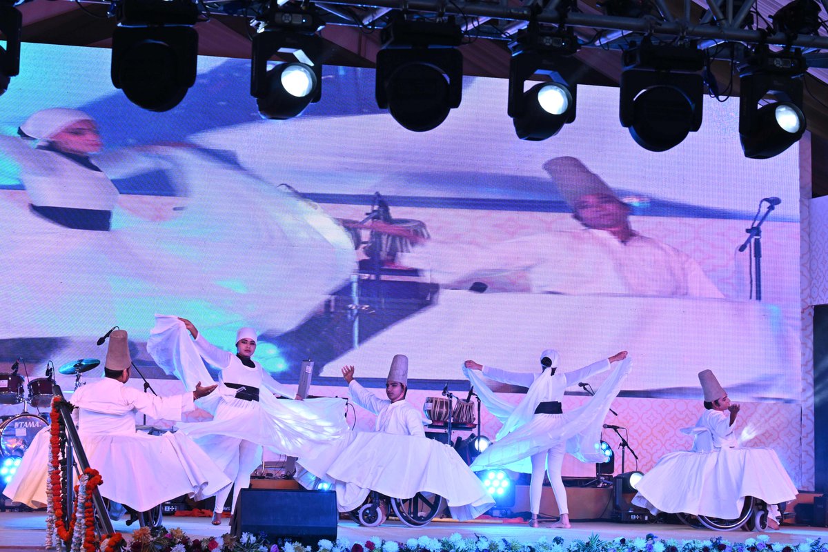 rashtrapatibhvn's tweet photo. Rashtrapati Bhavan hosted 'Purple Fest', a celebration of the talents, achievements and aspirations of divyangjan. The fest was organised in collaboration with the Ministry of Social Justice and Empowerment.
President Droupadi Murmu witnessed enthralling cultural performances by divyangjan. She said that the degree of sensitivity towards deprived classes determines the progress of a country or society. She highlighted that the belief in compassion, inclusiveness and harmony has been the norm in our culture and civilization.