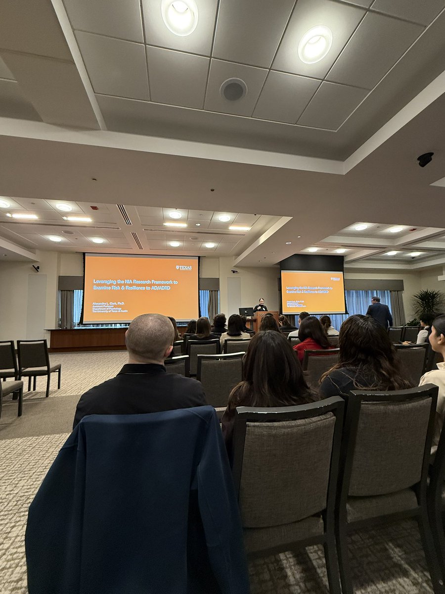 Starting with the presidential lecture from Alexandra Clark! Using the NIA framework to understand risk and resilience in AD. #healthdisparities