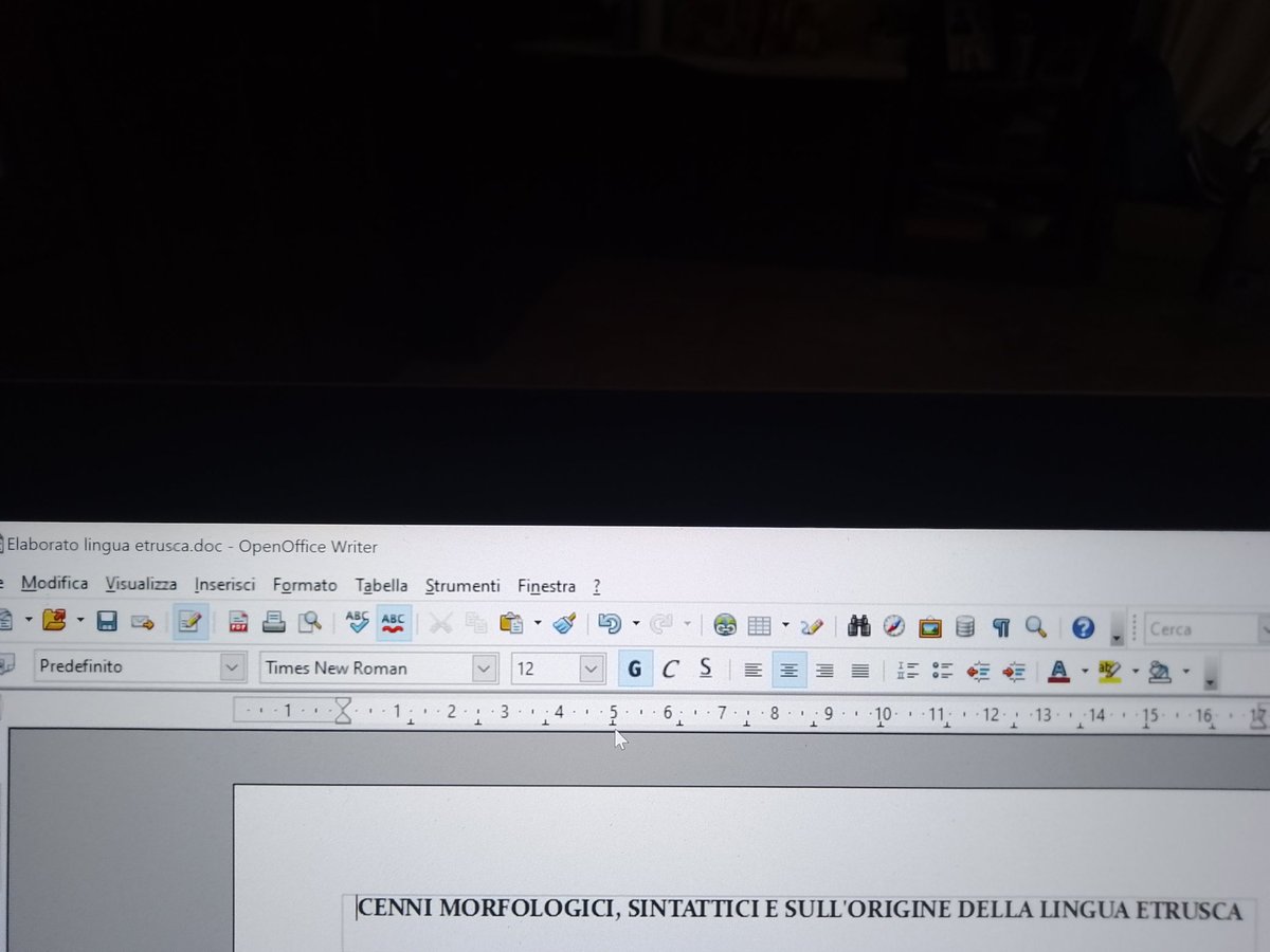 ArtemideBaraldi's tweet photo. Per l'#università bisogna che scriva un elaborato di #glottologia e #linguistica... indovinate un po' che #argomento ho scelto? 😂 https://t.co/kCHAamqwvM
