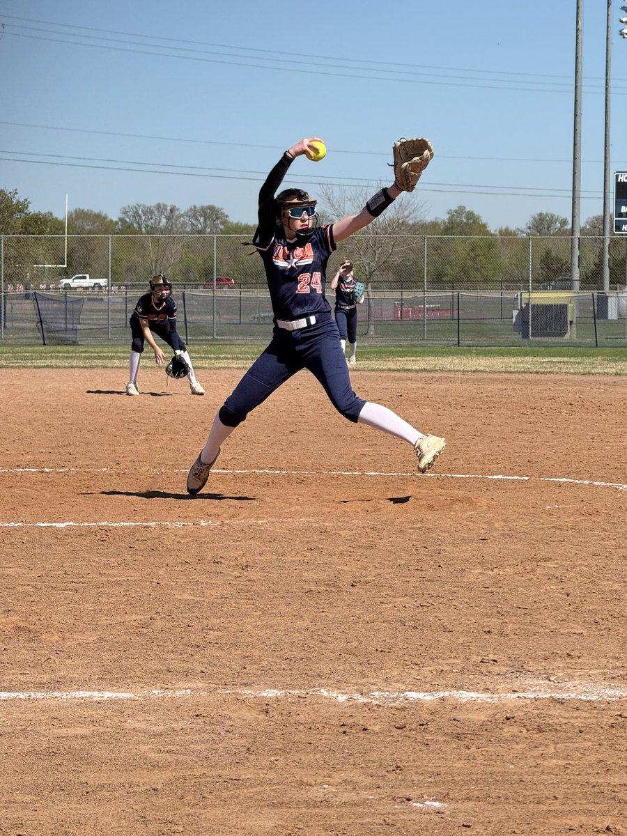 Top Gun 2K12 - Premier (@2k12topgun) on Twitter photo 🧡💙Happy Birthday 🎂 to <a href="/KaelynnCarnes24/">Kaelynn M. Carnes</a> aka Carnye West! We hope you have the best day ever! #tgf #HappyBirthday 💙🧡 🧡💙Happy Birthday 🎂 to <a href="/KaelynnCarnes24/">Kaelynn M. Carnes</a> aka Carnye West! We hope you have the best day ever! #tgf #HappyBirthday 💙🧡