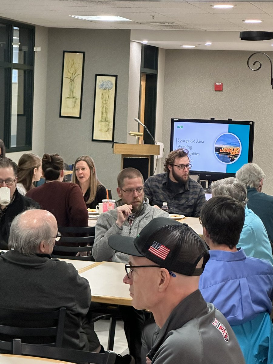 River Valley Technical Center held its Advisory Committee Meeting today, uniting 60+ educators and industry pros to support career and technical education. After breakfast at River Valley Café, Superintendent Scott Farr welcomed attendees, followed by remarks from Amanda Sidler.