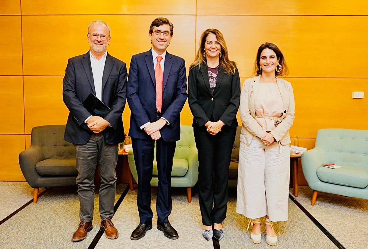 📢 ¡Agradecemos a los destacados speakers y a quienes se unieron al streaming del encuentro "Reforma Previsional Aprobada: Desafíos y oportunidades de la empresa"!

Pronto podrás revivirlo en icare.cl.

#ICARE