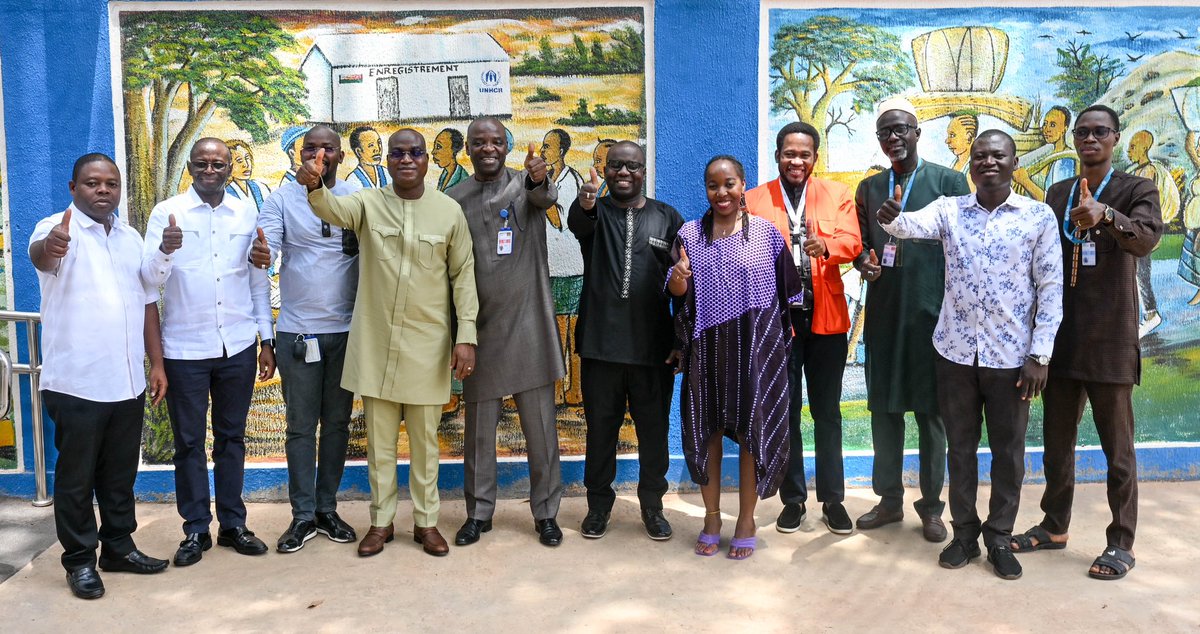 Maurice Wed-Az. (@mauriceaz) on Twitter photo 🤝📚 <a href="/UNHCR_BF/">UNHCR Burkina Faso</a> et <a href="/UNICEF_Burkina/">UNICEF Burkina Faso</a> s'engagent ensemble au 🇧🇫 jusqu'en 2026 ! Objectif : améliorer l'accès à l'éducation 🎓, renforcer la protection des enfants 🛡️, promouvoir la santé et la nutrition 🩺🥦, ainsi que les services de WASH 🚰 pour les enfants réfugiés, déplacés 🤝📚 <a href="/UNHCR_BF/">UNHCR Burkina Faso</a> et <a href="/UNICEF_Burkina/">UNICEF Burkina Faso</a> s'engagent ensemble au 🇧🇫 jusqu'en 2026 ! Objectif : améliorer l'accès à l'éducation 🎓, renforcer la protection des enfants 🛡️, promouvoir la santé et la nutrition 🩺🥦, ainsi que les services de WASH 🚰 pour les enfants réfugiés, déplacés