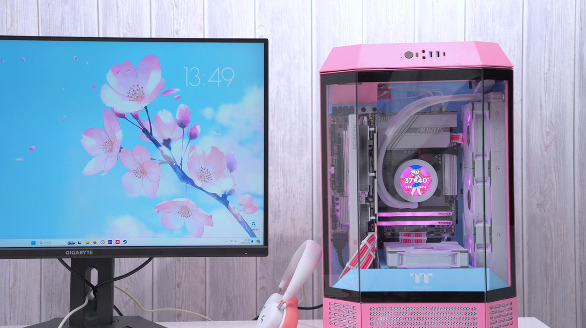 Thermaltake_UK_'s tweet photo. The legacy continues and its PINK🩷
The Tower 300 Bubble Pink🩷
Configure your Tower 300 build here👇
@PCSpecialist  : https://t.co/sUpl3rgLt9
#Thermaltake  #TheTower300 #BubblePink #pcbuilder #CustomPCBuilds #gamingsetup #gamingcommunity #legacy https://t.co/ZG2HRLpcmt