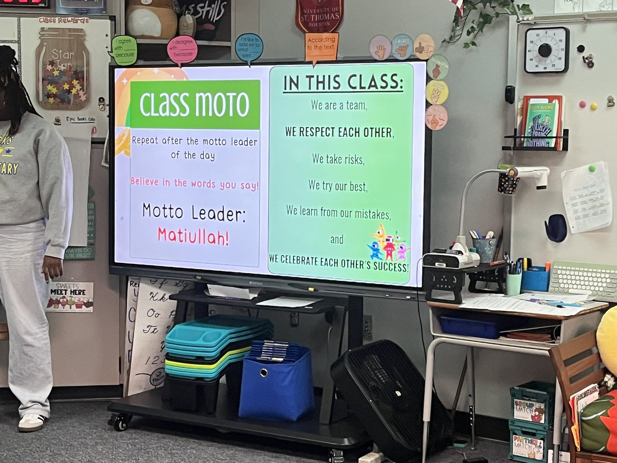MatturroMEd's tweet photo. Great start to this #FantasticFriday with @MsStills_in4th class setting the vibe for the day & a little boom, boom pow! #classmotto #wellness #HWCheck https://t.co/brelNHsB8C