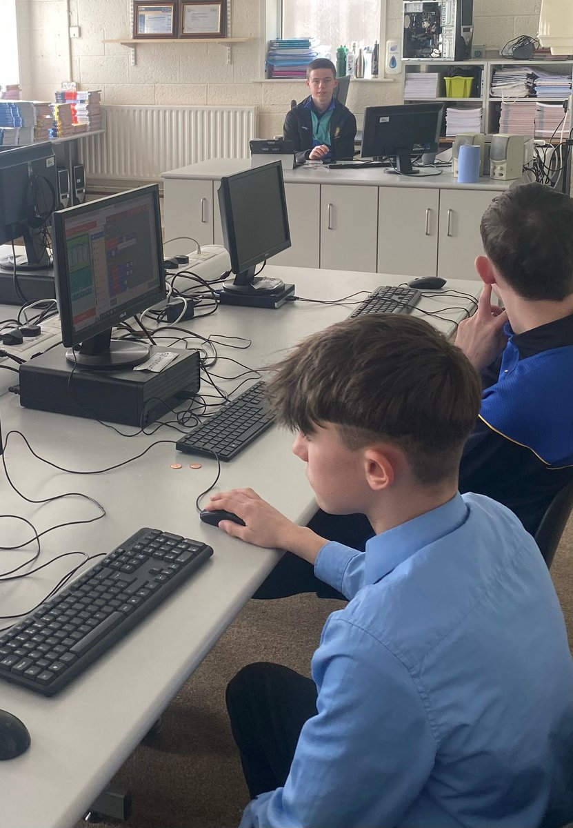 Today our Dreamspace ambassadors worked with a first year group of students, teaching them to code their own  arcade game 👾 💻