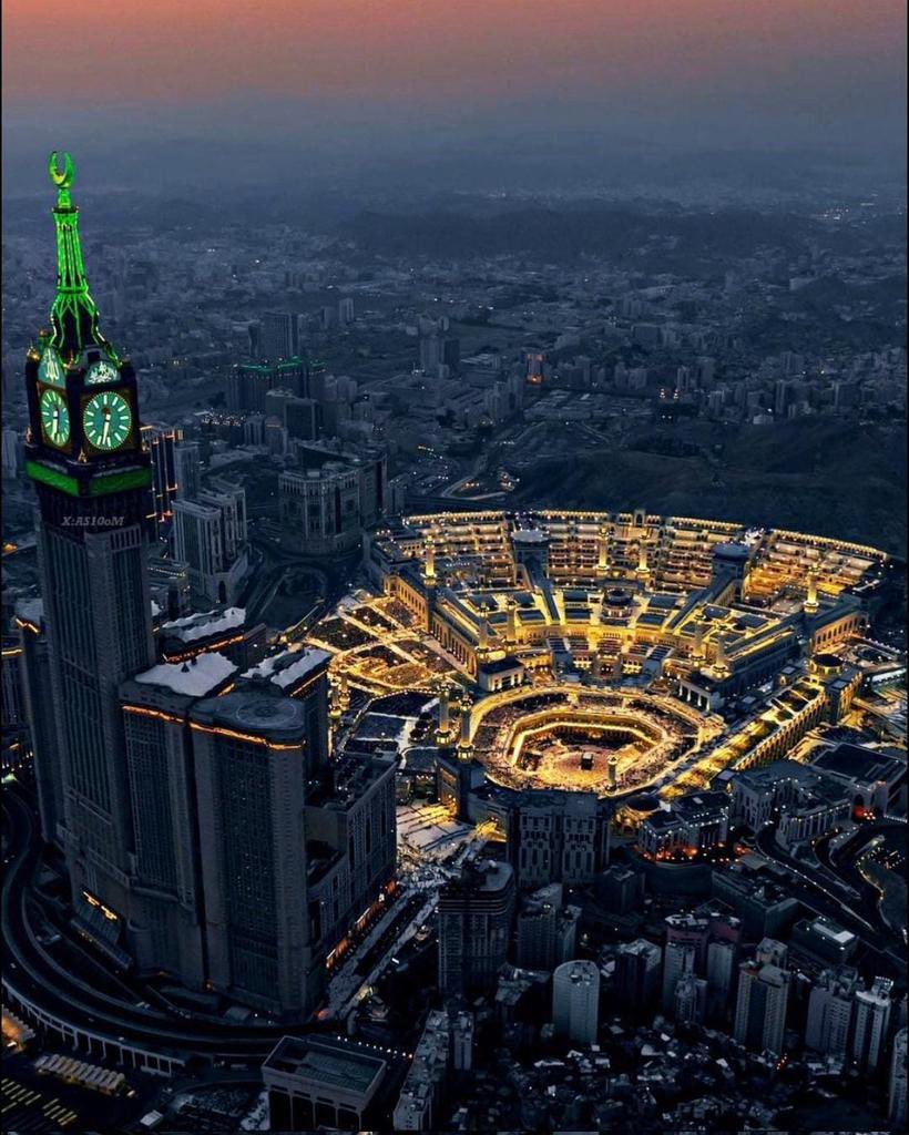 AaYedAlhajri's tweet image. هذا اليوم يجتمع فيه شرف الزمانين الجمعة ورمضان وشرف القولين:(الصلاة على النبي ﷺ والقرآن
وشرف الدعوتين:عند الإفطار وآخر ساعة من الجمعة
ويهنأ الداعون وتفيض العطايا،وتعم الرحمة، فألحّوا بالمسألة،وأطيلوا طرق السماوات بالدعاء *فالمعطي كريم سبحانه
#يوم_الجمعة
#ساعه_استجابه
#رمضان