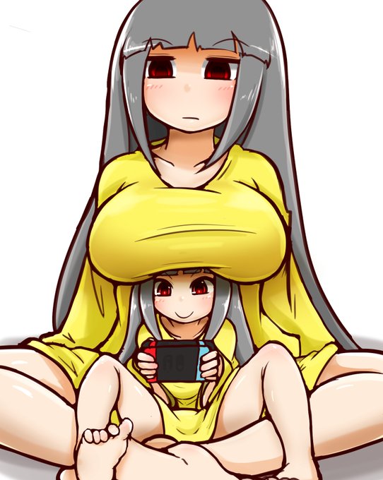 大きいほうが夏子さんで小さいほうが夏子さんです
適宜呼び分けてください 