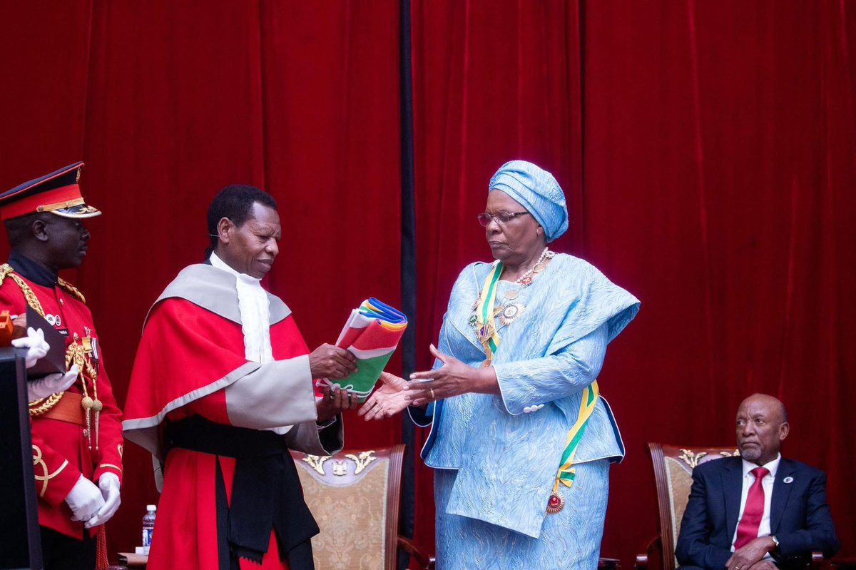 MICTNamibia's tweet image. MADAM PRESIDENT | The Republic of Namibia has sworn in its first female and 5th President H.E. Dr.
Netumbo Nandi-Ndaitwah. Chief Justice Peter Shivute swore her in at State House in Windhoek this morning.