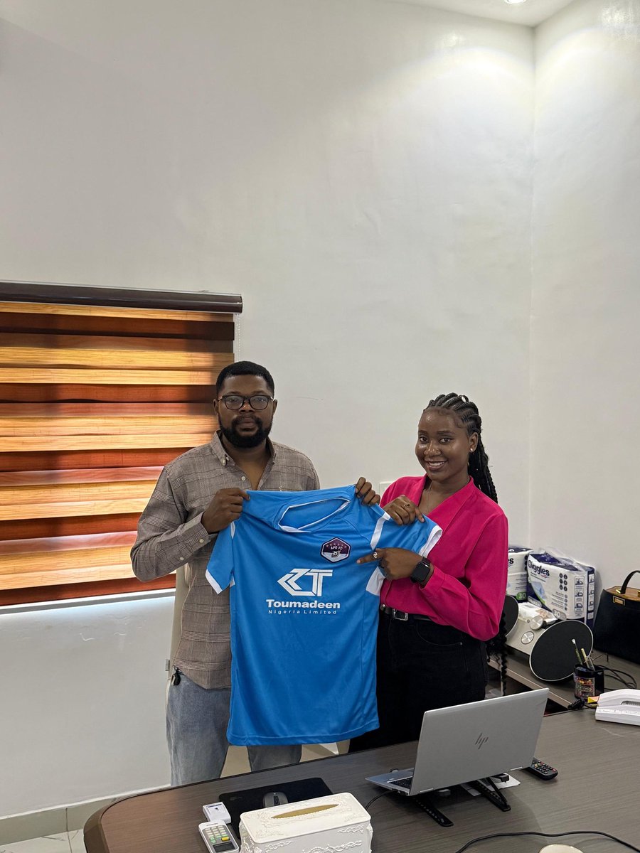 AbujaXFootball's tweet image. We appreciate @ToumadeenNgLtd for partnering with us. During the week, @ManLikeAkoh presented them with a customised jersey.#AbujaXFootball

@ToumadeenNgLtd specializes in high-quality building projects, land sales, and a wide range of real estate services. #AbujaTwitterCommunity