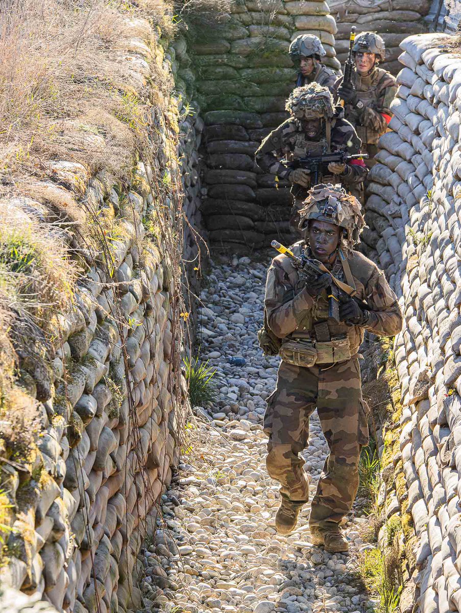 Qui ? 📌 <a href="/RMT_officiel/">Régiment de marche du Tchad ⚓️</a>, <a href="/8eRPIMaOfficiel/">8e RPIMa - Officiel</a> et <a href="/13RG_officiel/">13e régiment du génie</a> 🪖
Où ? 📌 Sur des infrastructures réalistes de champs de bataille, en régiment (Alsace)

Pourquoi ? 📌 Renforcement de la #PrépaOps des unités de mêlée et d’appui afin de préparer nos soldats aux conflits de demain ✅