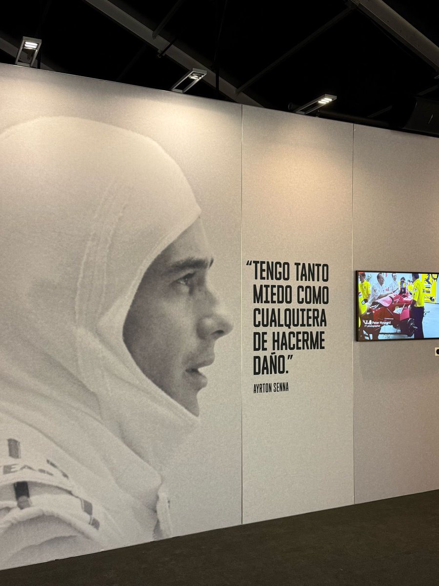 F1Tornello's tweet photo. #AyrtonSenna A 65 años de su nacimiento su estrella sigue brillando🏁🇧🇷
Foto tomada en #F1ExhibitionBuenosAires https://t.co/V8pKCUB43E