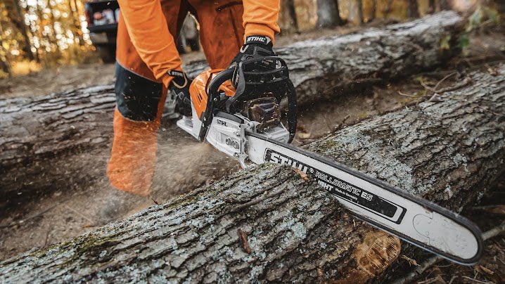 blizzard_boys's tweet photo. Doing our part to help homeowners and businesses across #Omaha clear downed trees from Wednesday’s blizzard with blowers, pole trimmers, chainsaws, outdoor power equipment parts and repair services with reliable brands like #Stihl #RedMax #badboy #Husqvarna https://t.co/stGAVdnm18