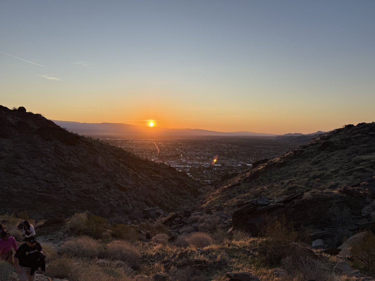 Great way to start the day ⛰️ #cuehike