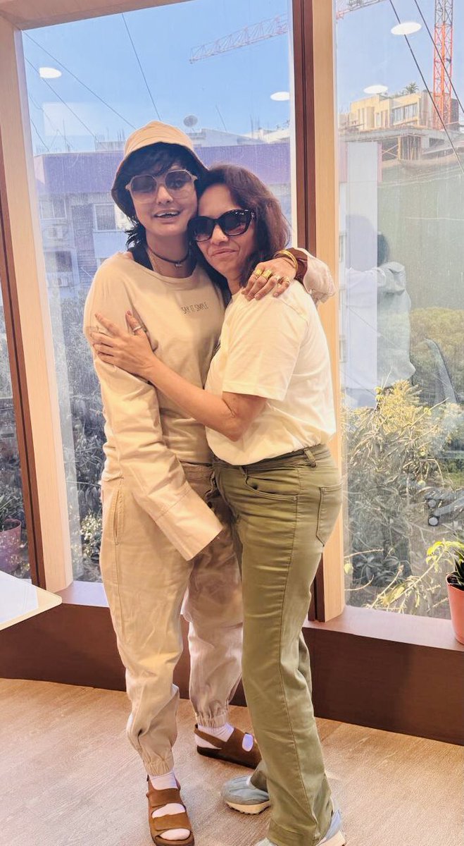 The more you chat, laugh and argue the more your relation strengthens. #sonalmodi #manisharanawat