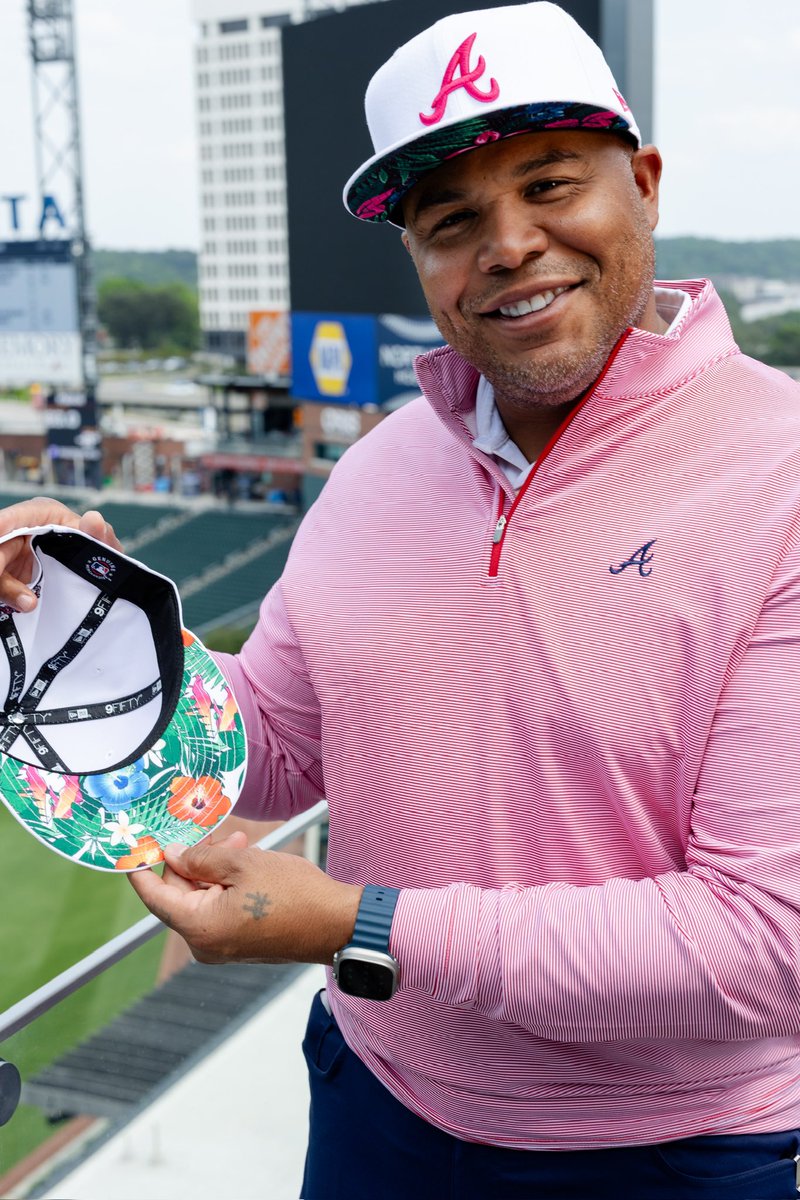 bravesthreads's tweet image. 🔥HAT DROP THIS SATURDAY🔥 TWO new caps designed by @therealandruwjones will be available this Saturday!! These caps are joining the AJ25 collection of 4 other caps, 2 tees & a hoody! Shop at Threads 3/22 5-6pm & get an @andruwjones25 autograph!!