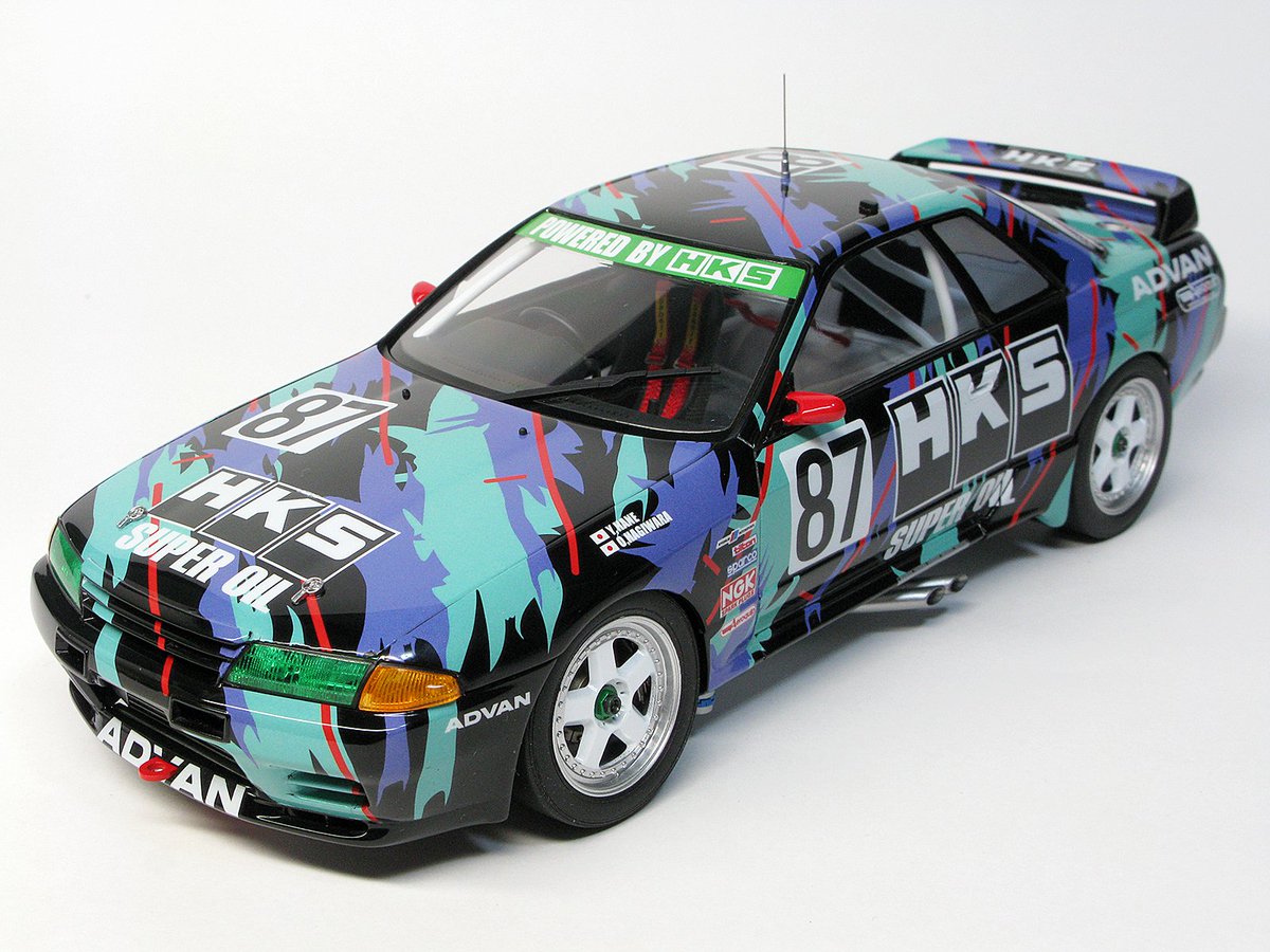 tanoshii_mokei's tweet image. #ハセガワ
1/24 #HKS #AXIA #R32 GT-R (26)

細部を整え完成しました！
全面ラッピングのデカールは一部パッチを当てたり修正。慎重さも要求されますね。
窓枠をマスキングしての塗装は次回での課題となりそう。
グループA仕様のR32は3台目です。並べて飾るのも良いですね。次回も楽しく作りますよ😊