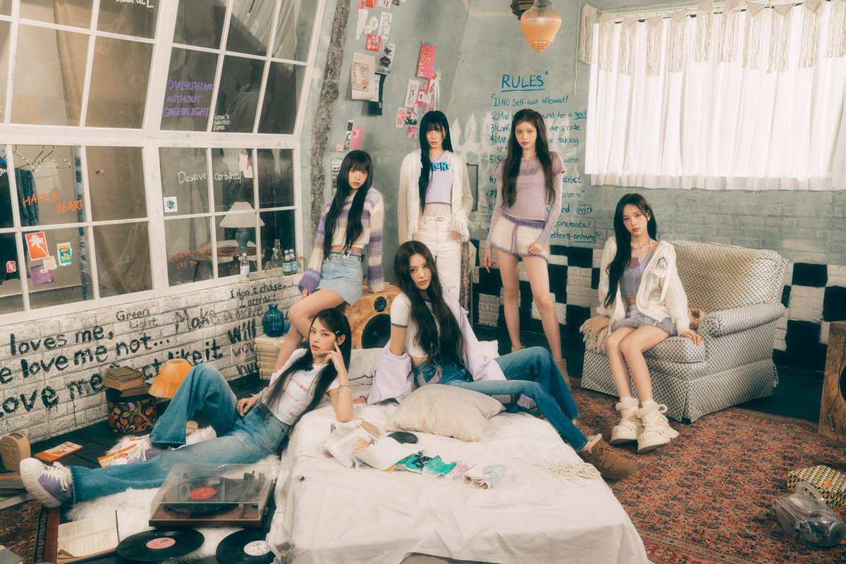 izna for the digital single 'SIGN' concept photo.