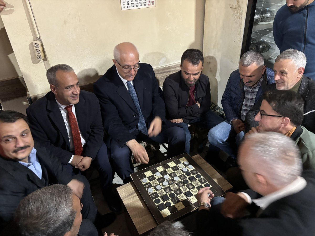 FeyziBerdibek1's tweet photo. 📍Genç

“Dama Genç’te oynanır” dediler. 

Sonuç, kazanan kardeşlik oldu… https://t.co/C9VHLEomry