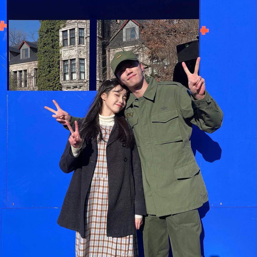 junyngIee's tweet photo. IU sunbaenim updates https://t.co/NBKbXxNwOk