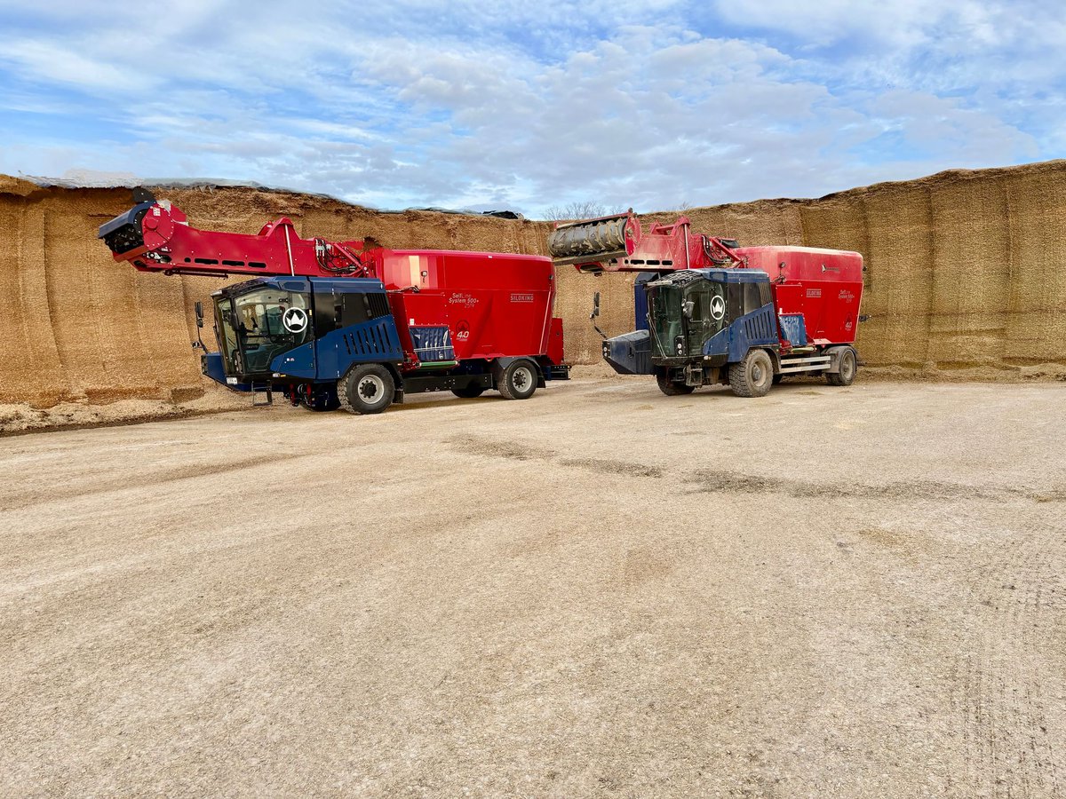 🍁We’re thrilled to have customers who love their SILOKING machines! Thank you for your loyalty and trusting us! Customer satisfaction is our goal!
•
•
#silokingcanada #siloking #TMRmixer #selfpropelled #trailedmixer #ONTAG #feedingtechnology #farming #totalmixedration #Canada