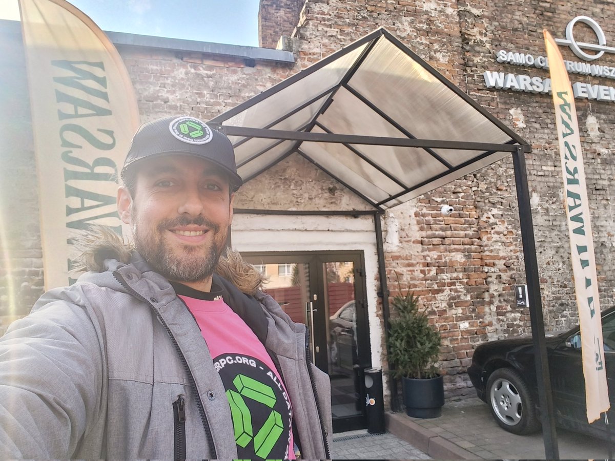 armsves's tweet image. Here at @ETHWarsaw Spring Hack with the emotional support dog, but where are the cats? #dRPC @drpcorg