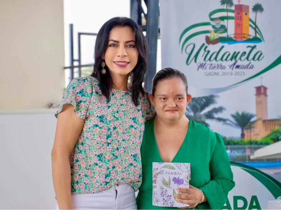 ✨ El amor no entiende de cromosomas, solo de corazones. ❤️💛💙 

Hoy celebramos el brillo único de cada persona con Síndrome de Down.